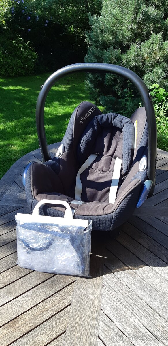 Dětská autosedačka "vajíčko" Maxi-cosi