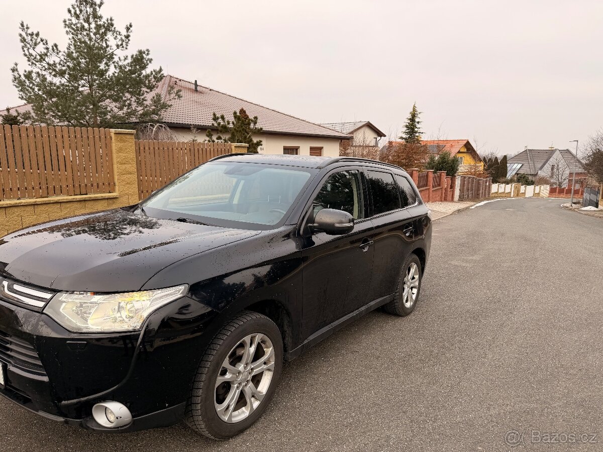 Mitsubishi outlnader