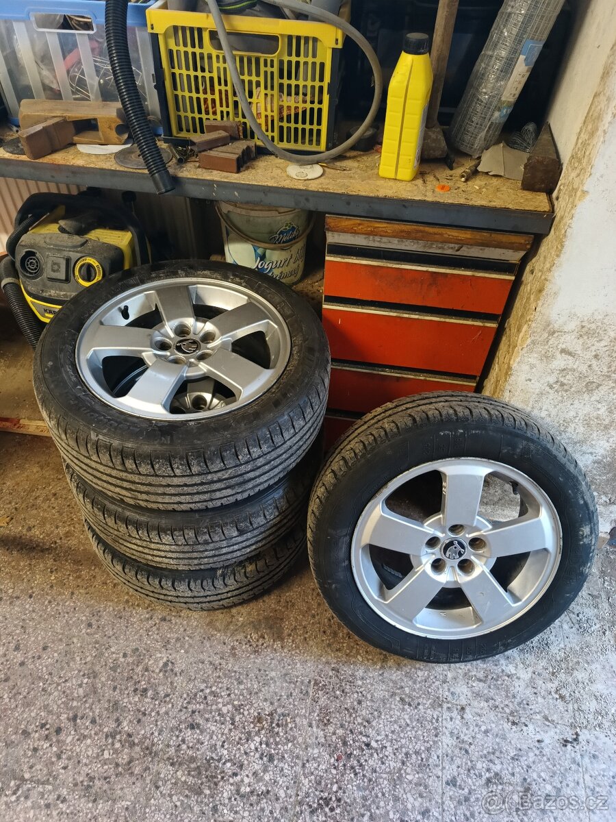 Kola 205/55 r16 Octavia 1