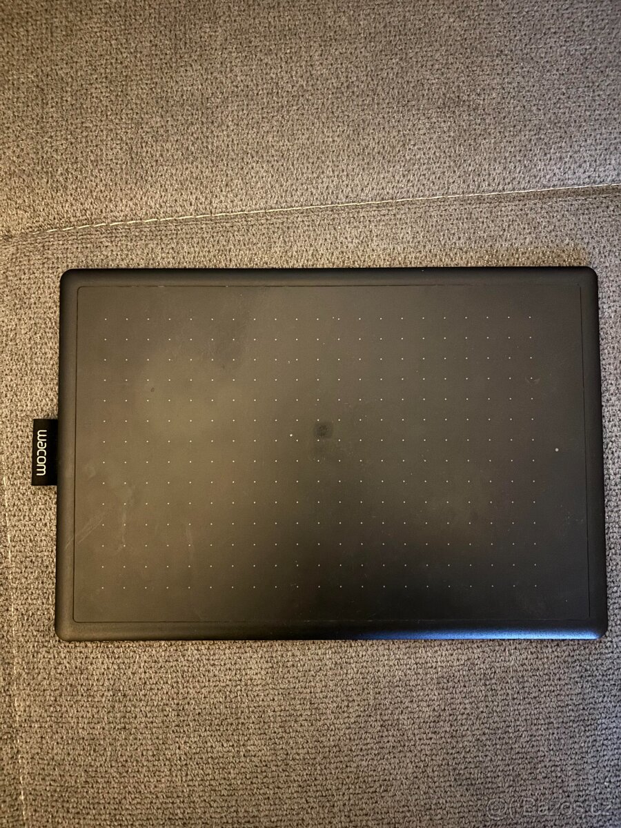 Grafický tablet One by Wacom M - bez pera