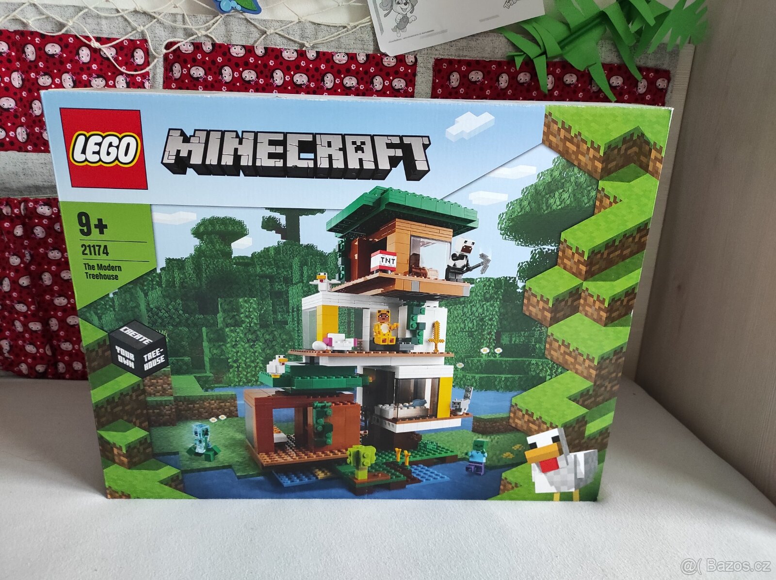 Lego Minecraft 21174 - Moderní dům na stromě