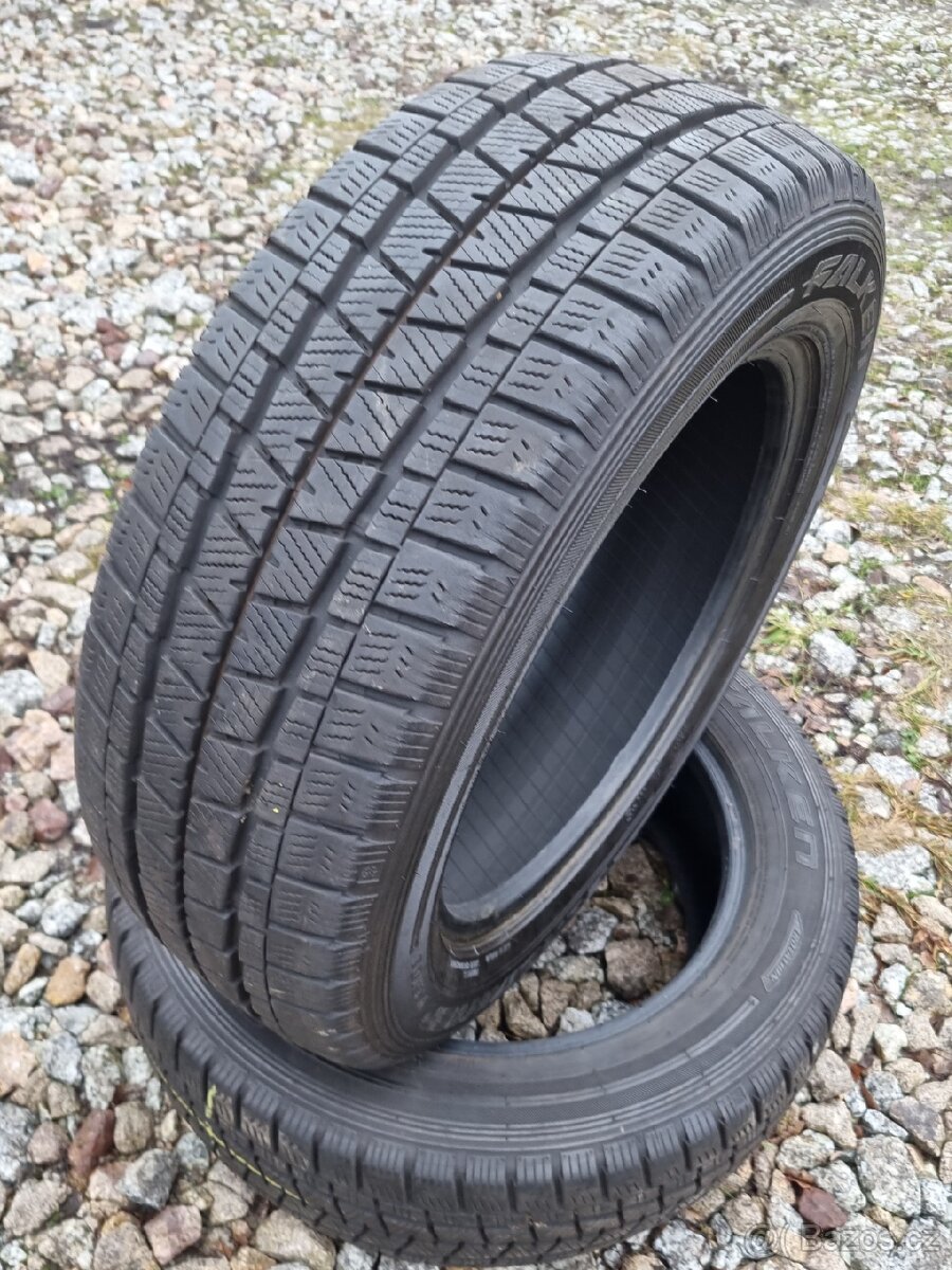 2ks zimních pneu Falken Eurowinter 215/60/17C