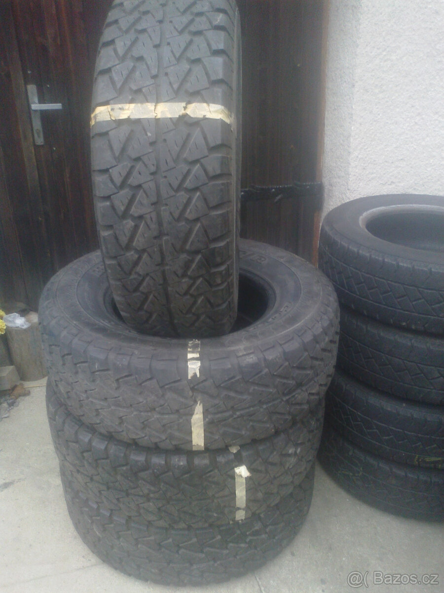 PRODAM NOVE 225/45/17,,,265/70/16,,SUV 4+4