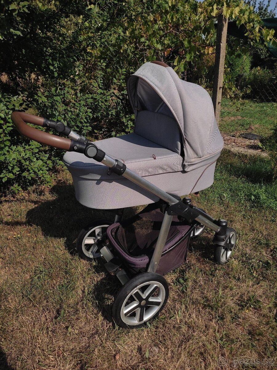 Kočárek Baby Design Dotty a autosedacka