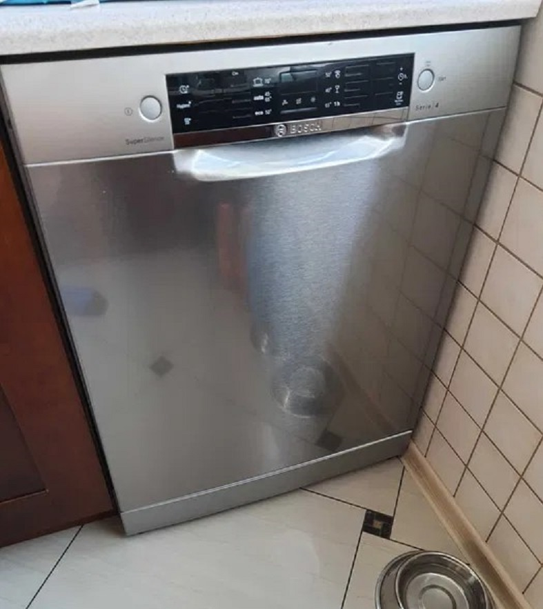 Vestavná myčka Bosch nerezová 60cm