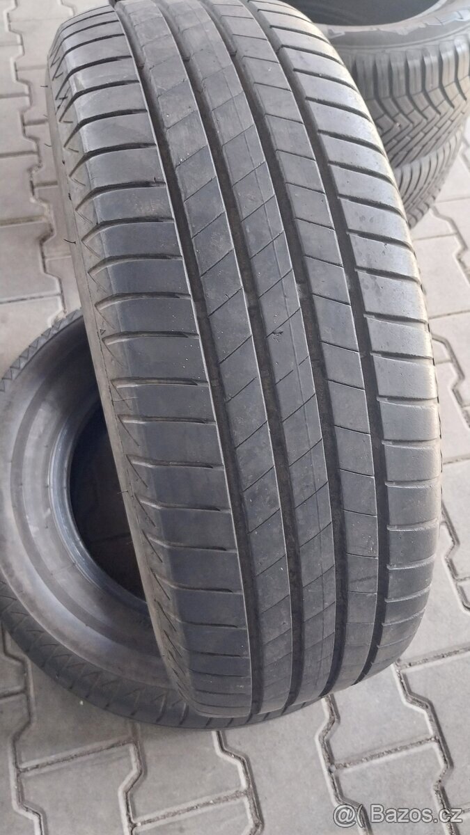 Prodám 2 x letní pneu Bridgestone 215/65/16