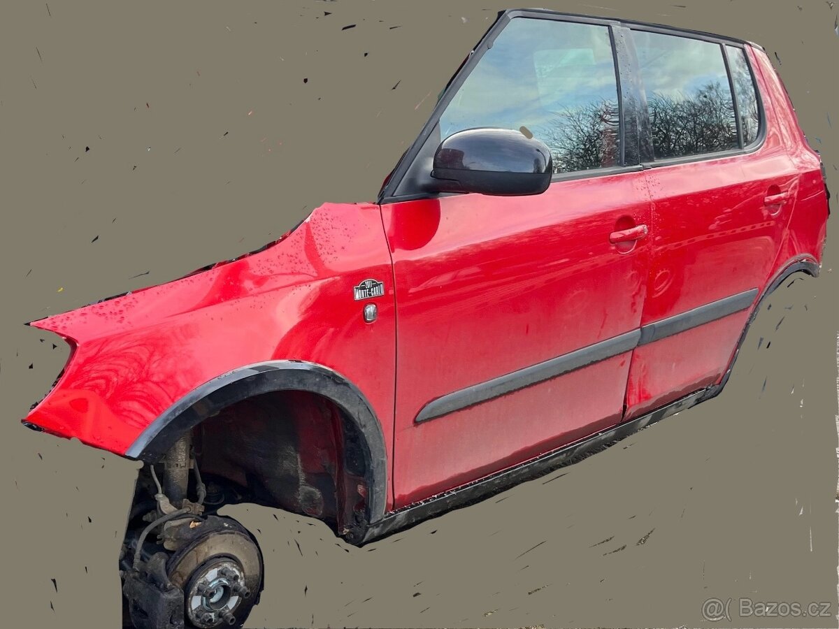 Škoda Fabia 2 Monte Carlo dveře výřez blatník zrcátko