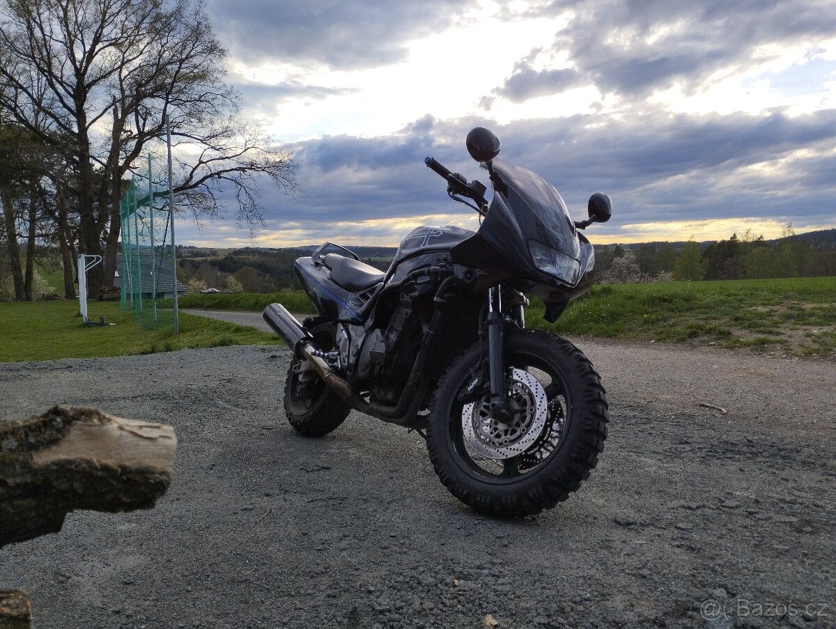 Suzuki rf 900