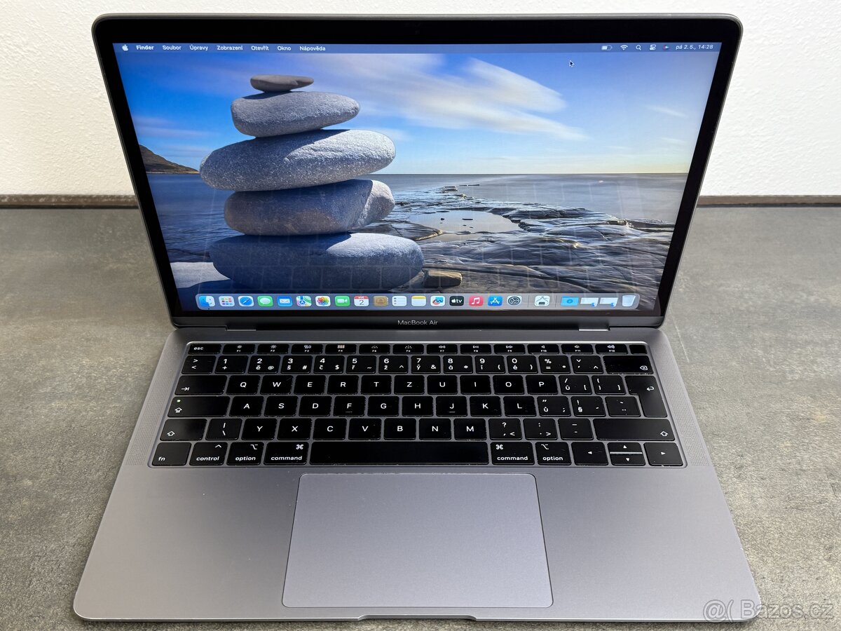 MacBook Air 13'' 2019 / i5 / 8GB / 256GB SSD / Space Gray