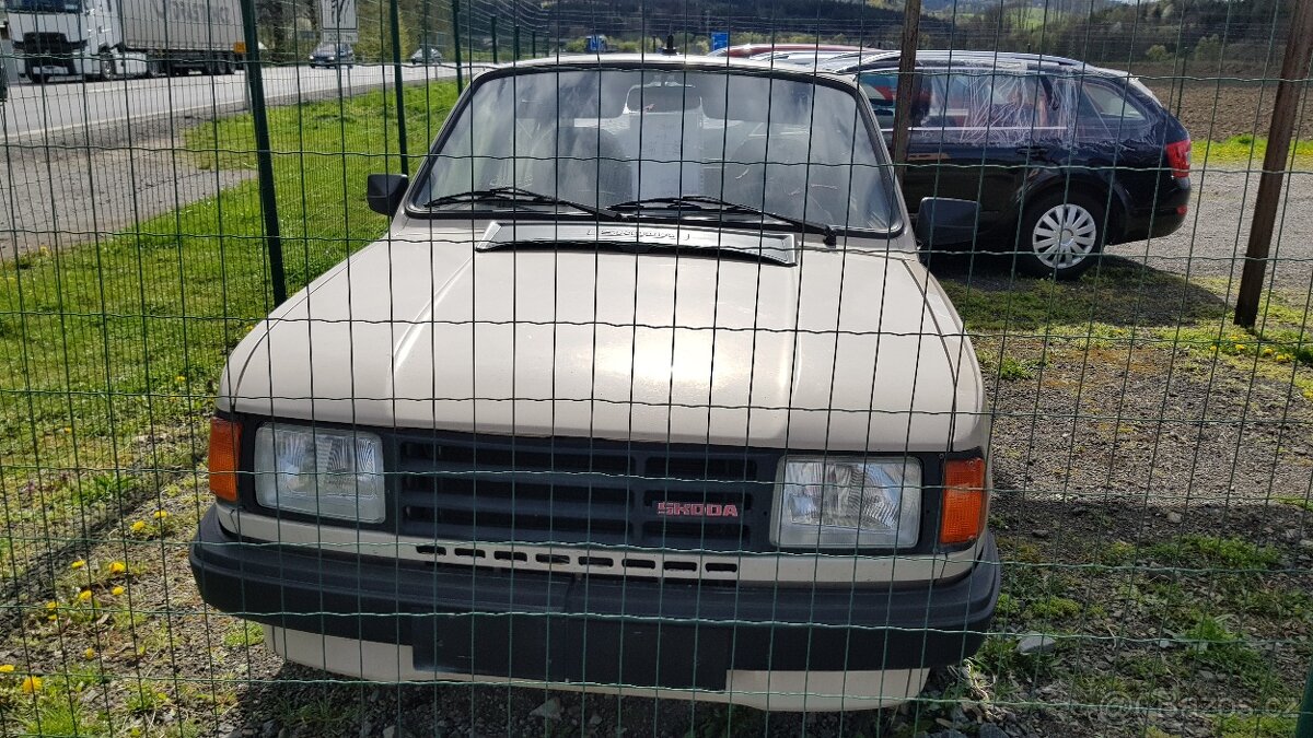 Prodám Škoda 125L béžová