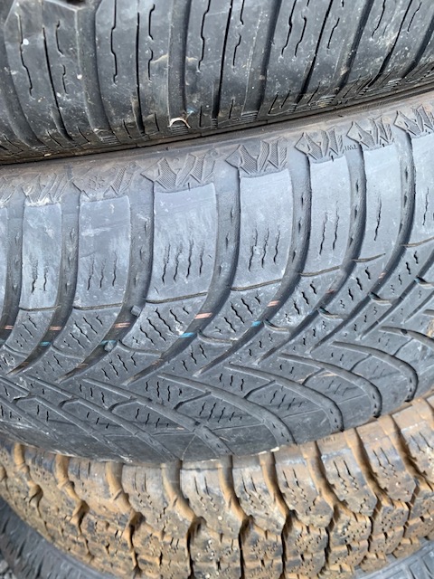 Prodám 3 ks zimních pneu Semperit 195/65 R15