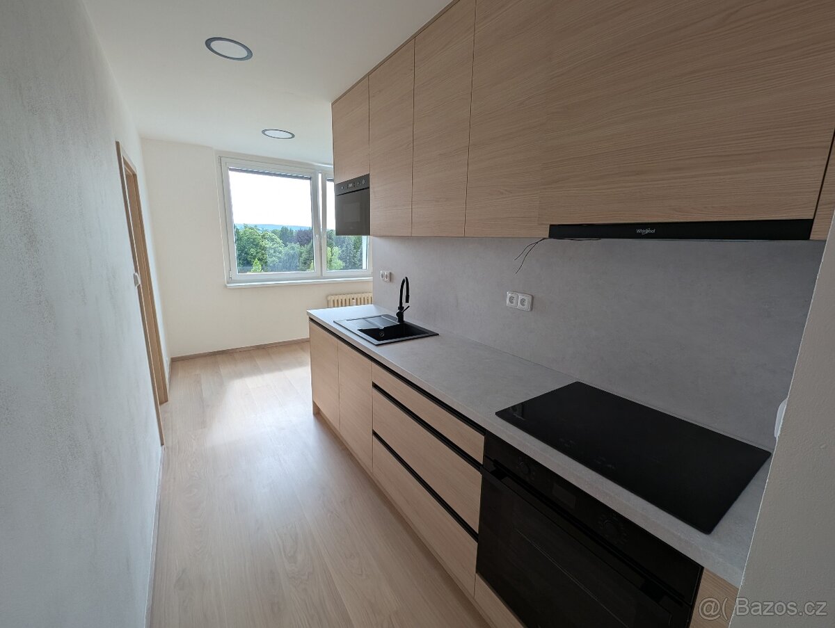 Pronájem bytu 3+1 70 m² Velehradská, Kroměříž