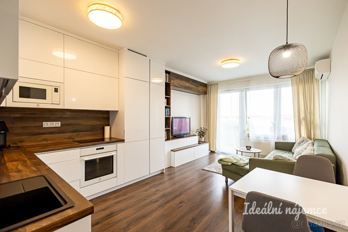 Pronájem bytu 2+kk, Lehovecká, Hloubětín, 50 m2