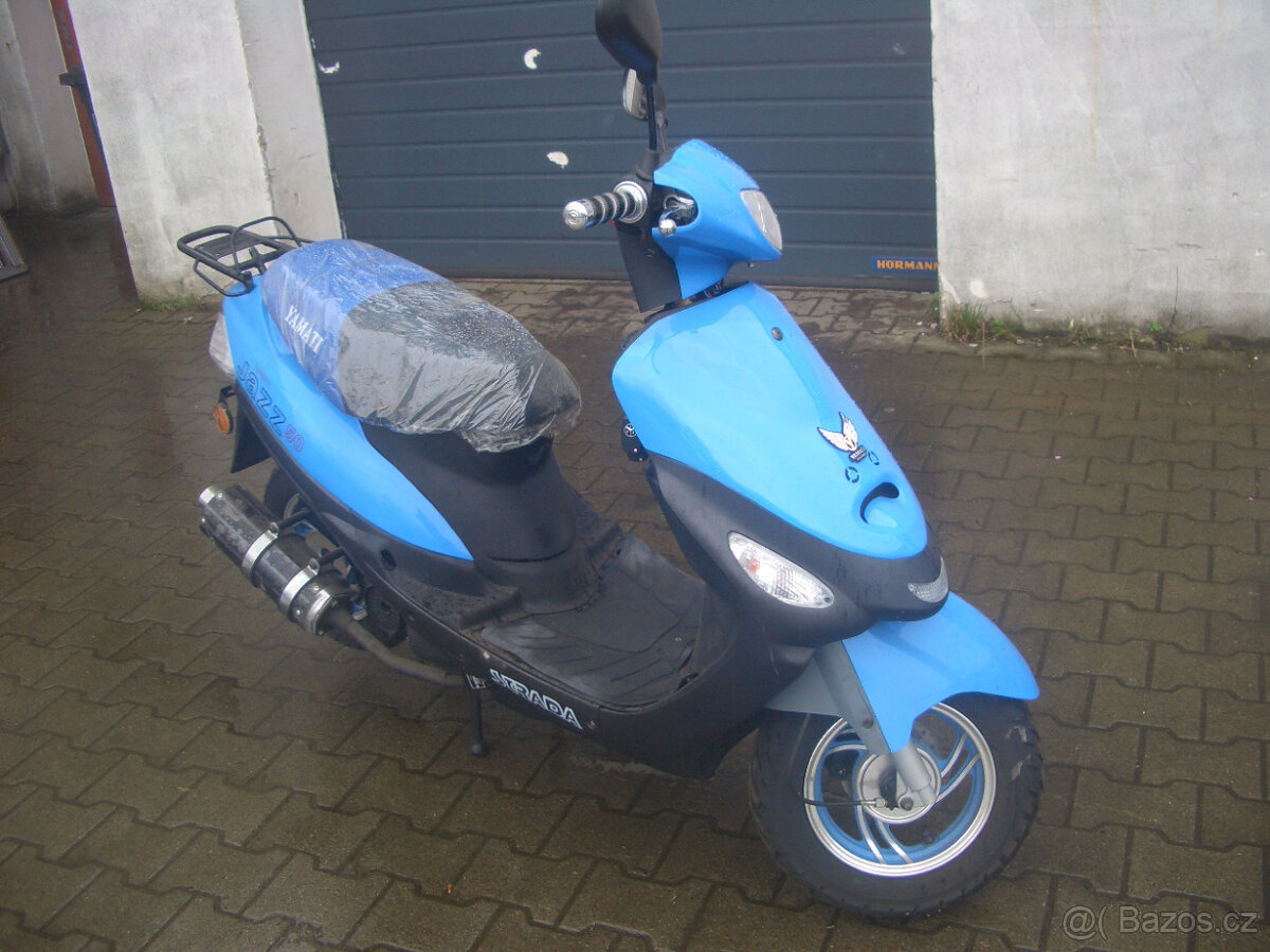 Skútr bez dokladů 50 ccm