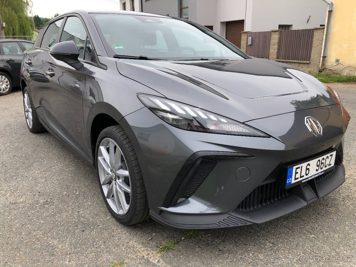 Prodám MG4 Electric r.v 12/2022 125 KW baterie 54 KWh DPH