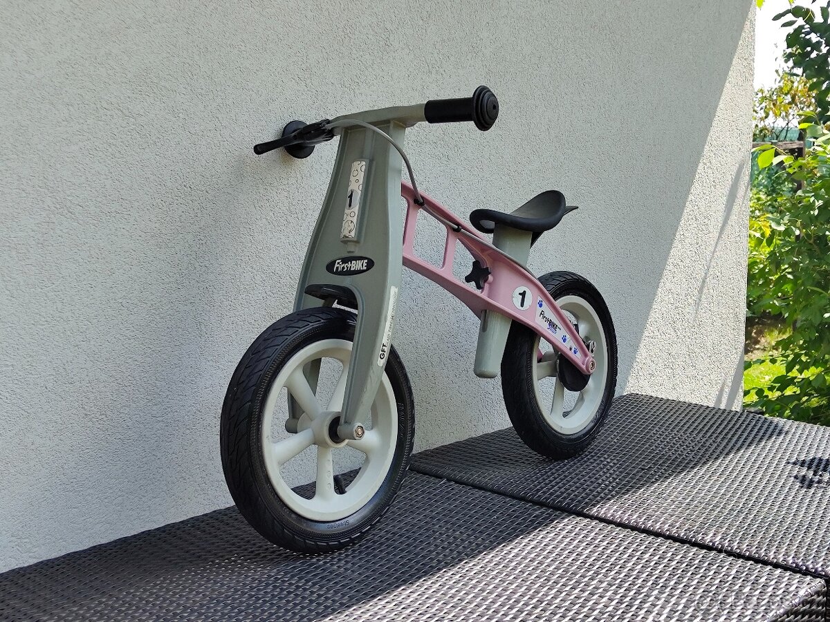 First bike SERVIS růžový