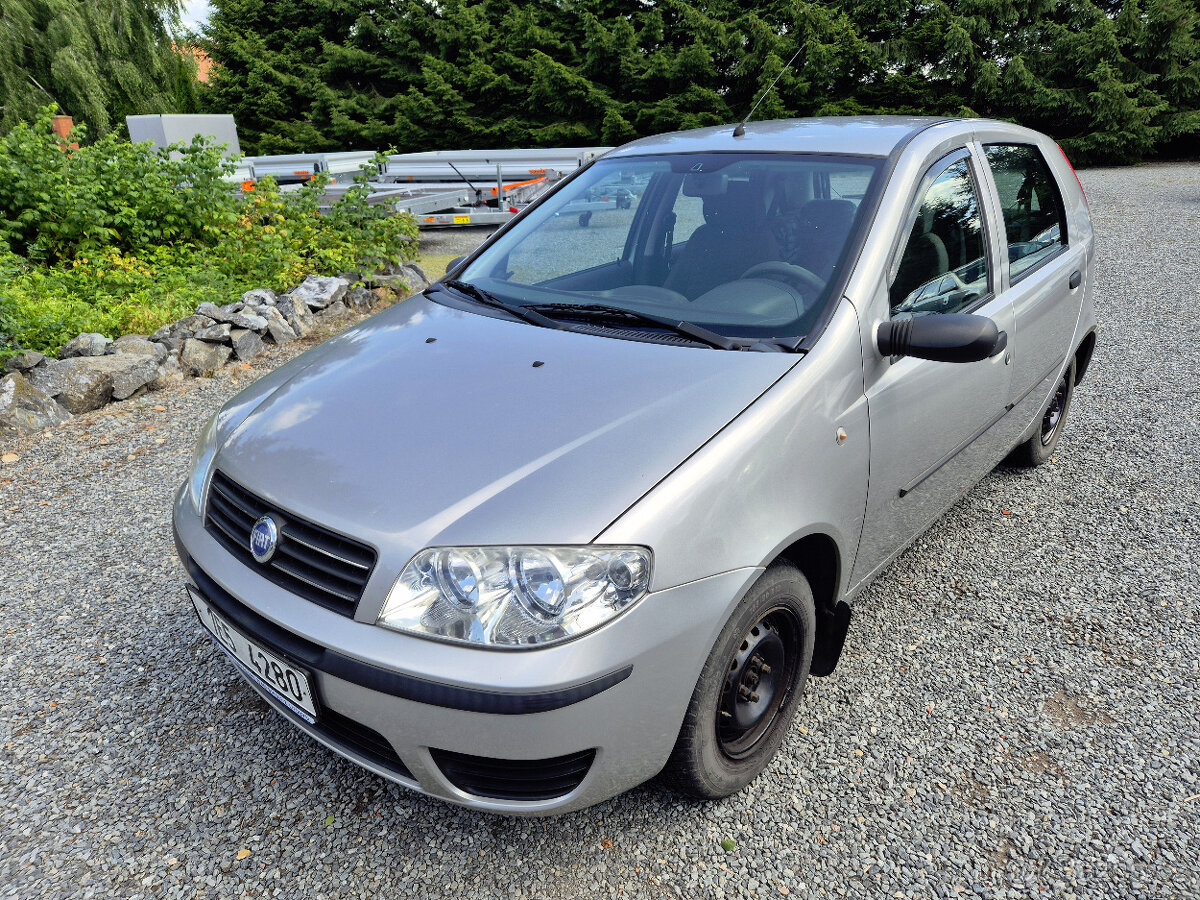 Fiat Punto II 1.2, 1.majitel, najeto originál 44.186km