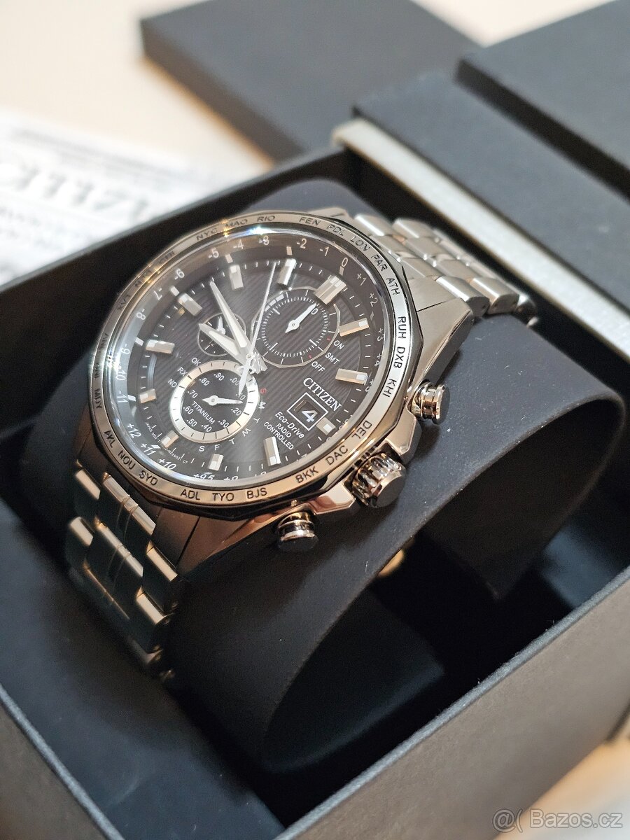 Citizen AT8218-81E – Super Titanium, Eco-Drive, TOP stav