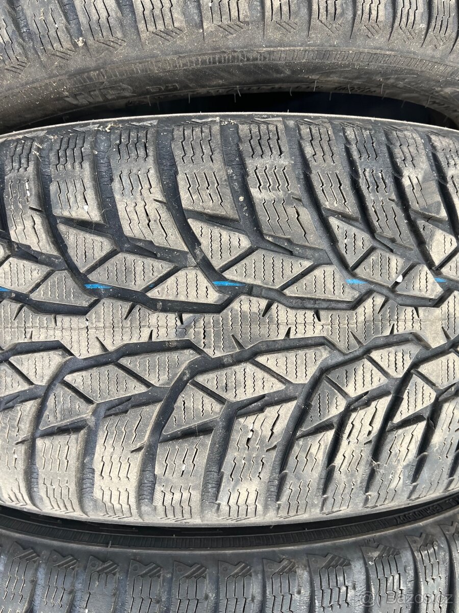 Zimní pneu NOKIAN 225/45R17