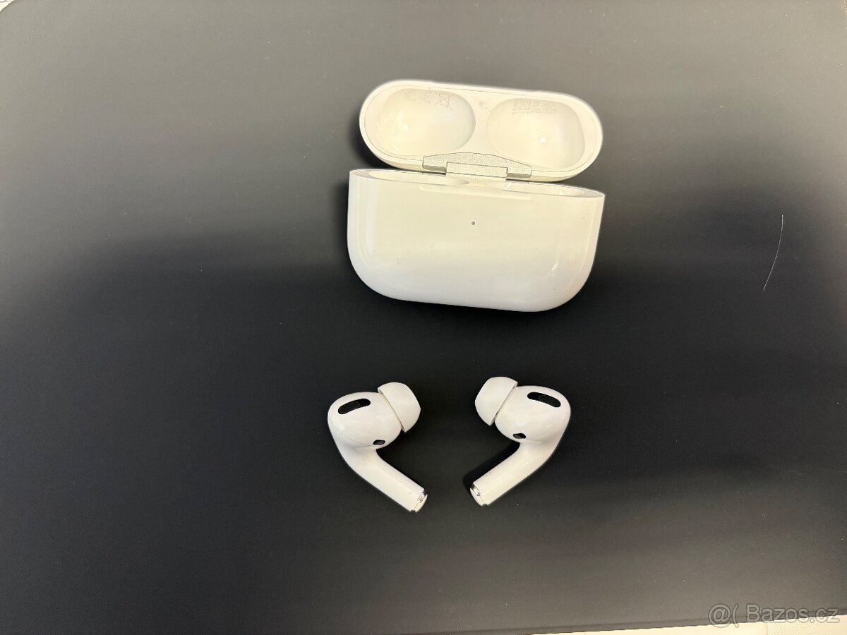Apple AirPods Pro 1. generace s bezdrátovým dobíjením