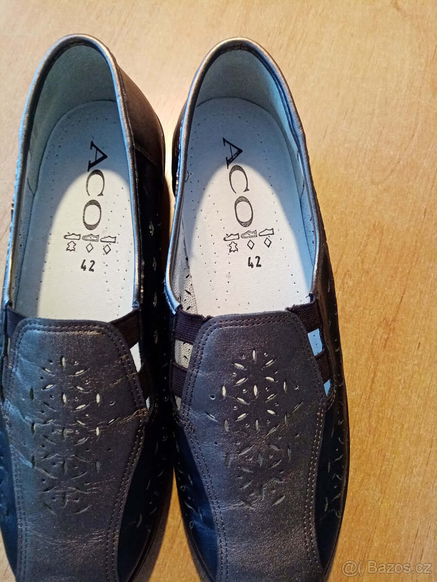Dámské kožené mokasíny č.42