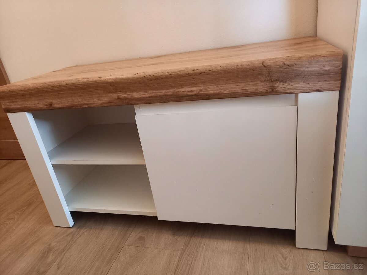 Předsíňová sestava Holten bílý lesk/dub woltan