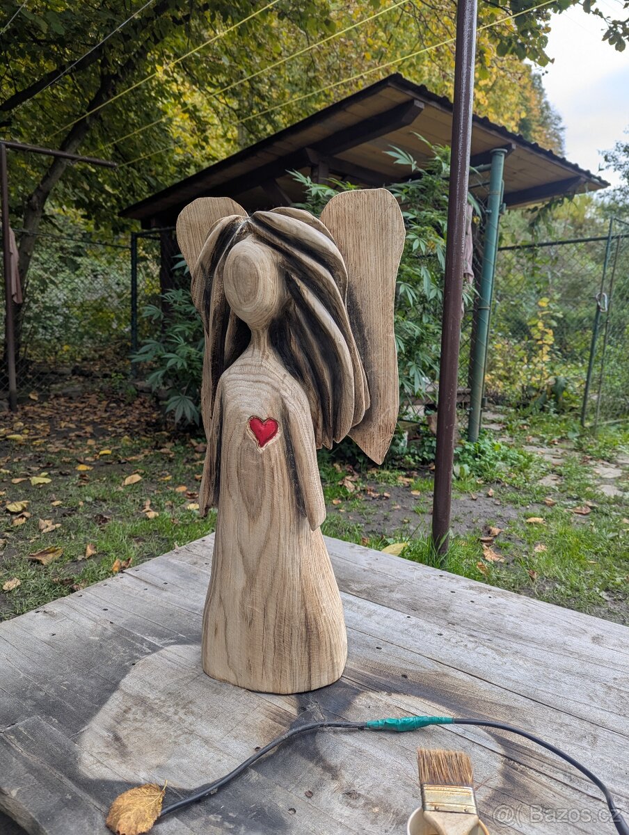 Dřevěná socha - Andělka