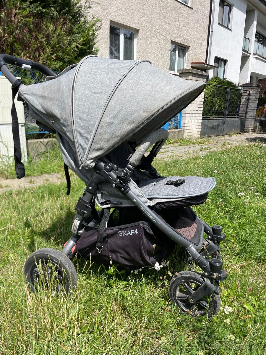 Dětský kočárek kombinovaný - sporťák, korbička