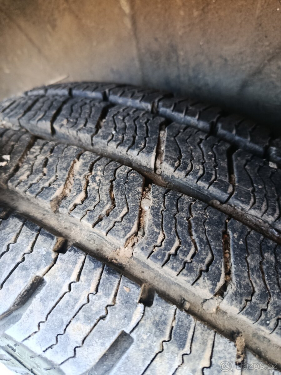 Zimní kola 16 /225/75c