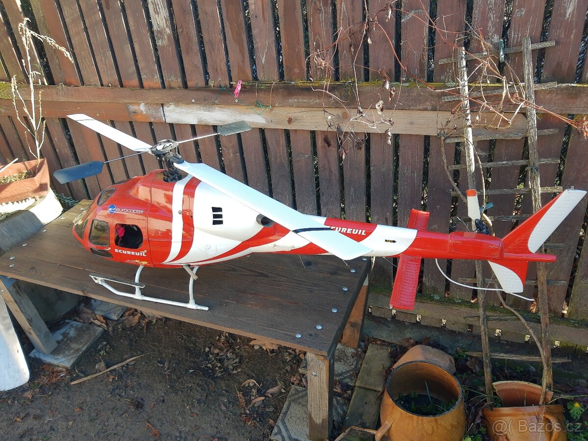 RC model vrtulník