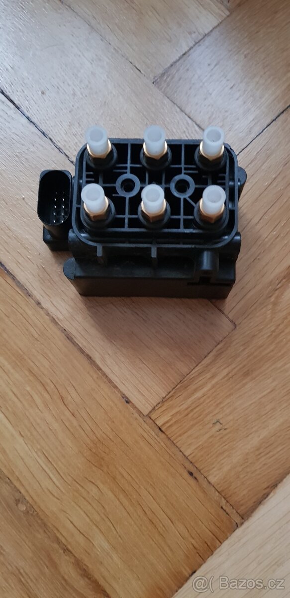 Díly audi a6 c6 4f0