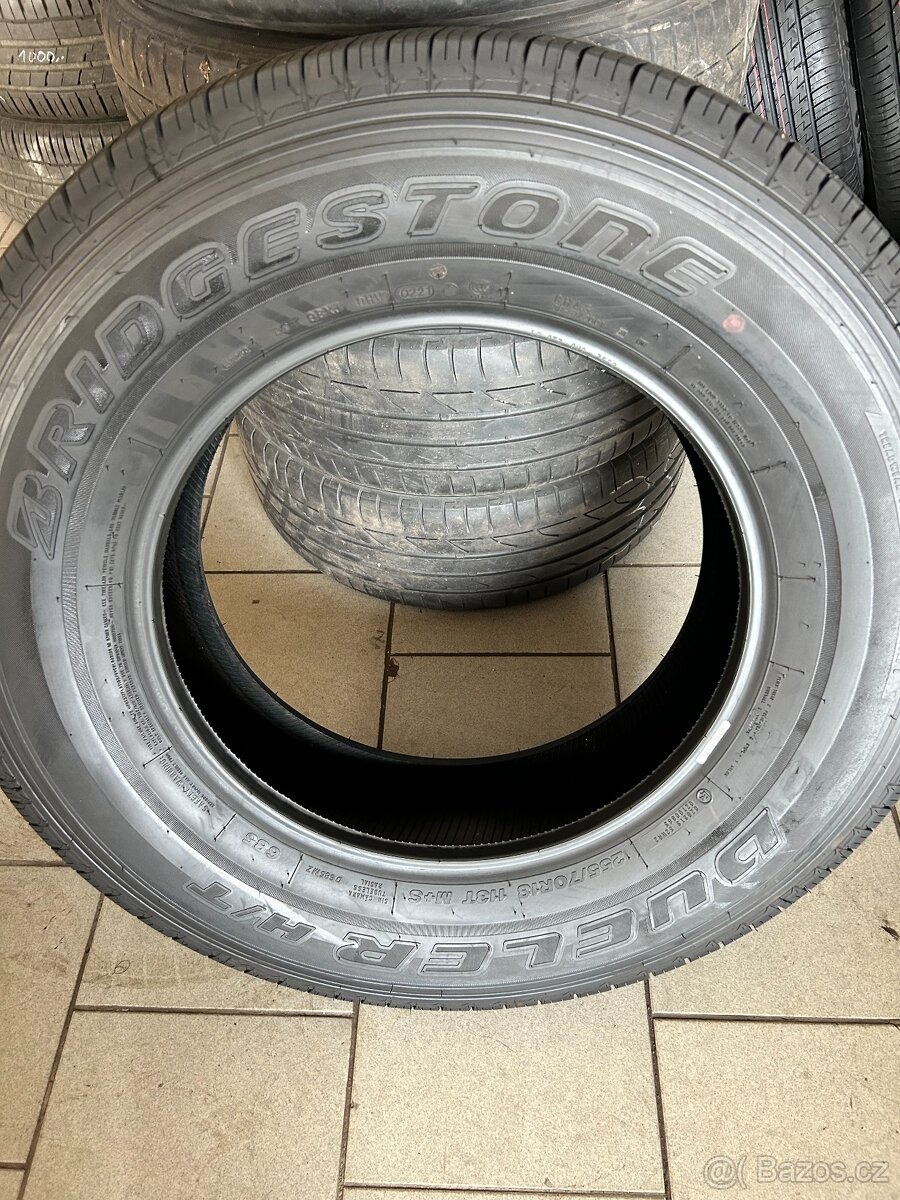 Bridgestone 255/70-18