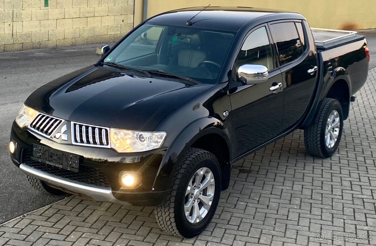 Mitsubishi L 200 L200 2.5 DI-D 131KW Double Cab Intense 2014