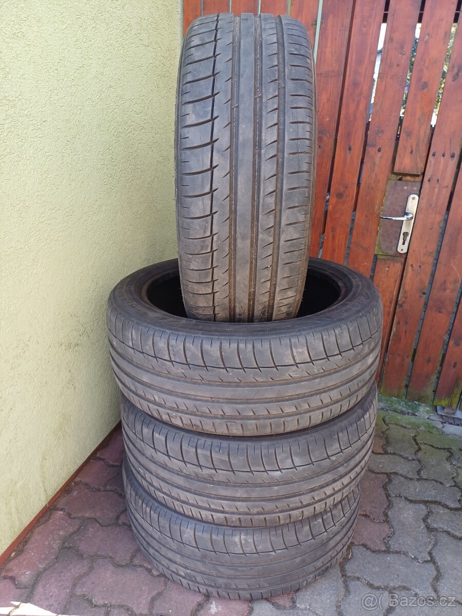 Prodám sadu letních pneu 245/45 R20