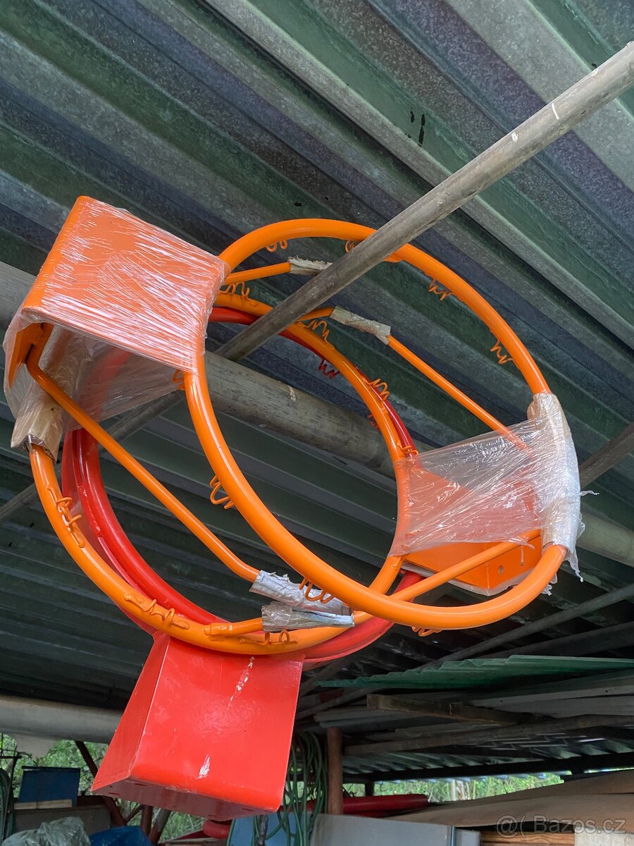 Basketbalový koš