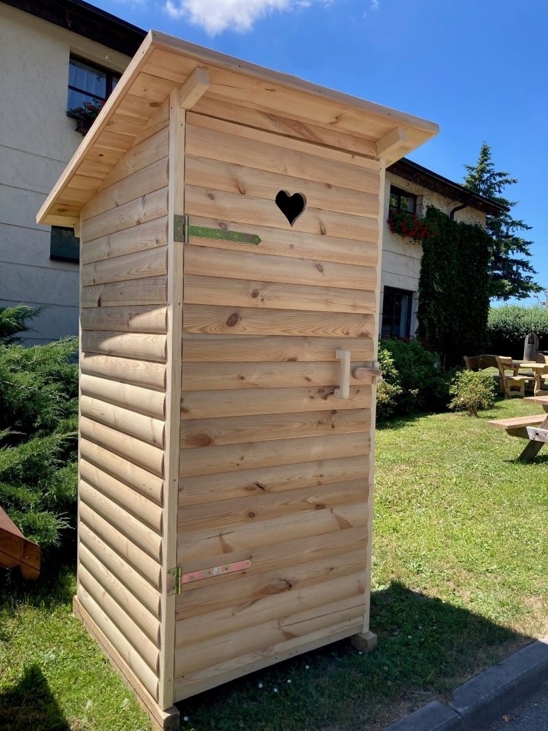 Srubová kadibudka - WC