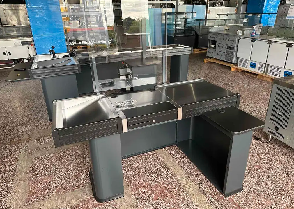 Pokladní boxy bez pojizdného pásu, úžký/široký skluz