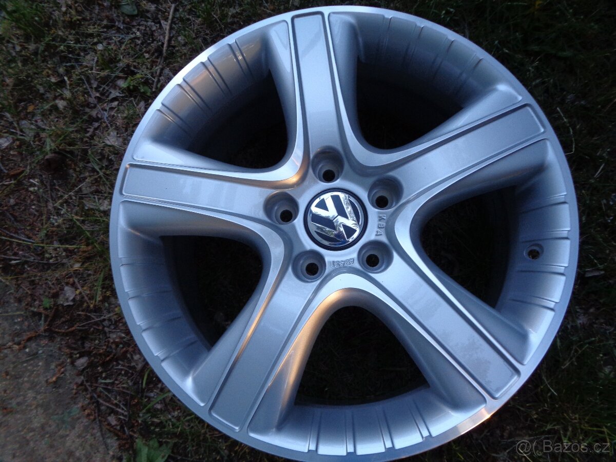 VOLKSWAGEN T5, T6 Dakar nová 18 kola 5x120