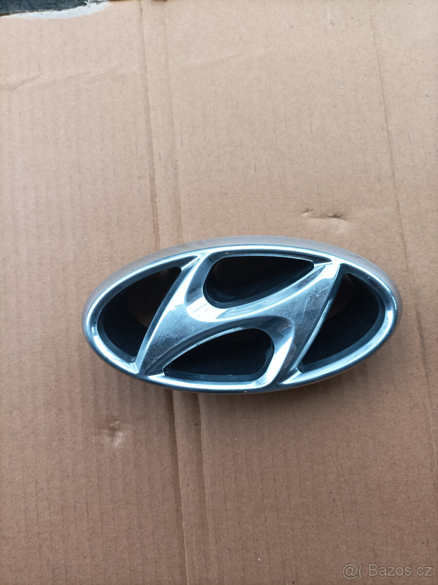HYUNDAI i40 2017 Logo přední masky  86358-3Z500