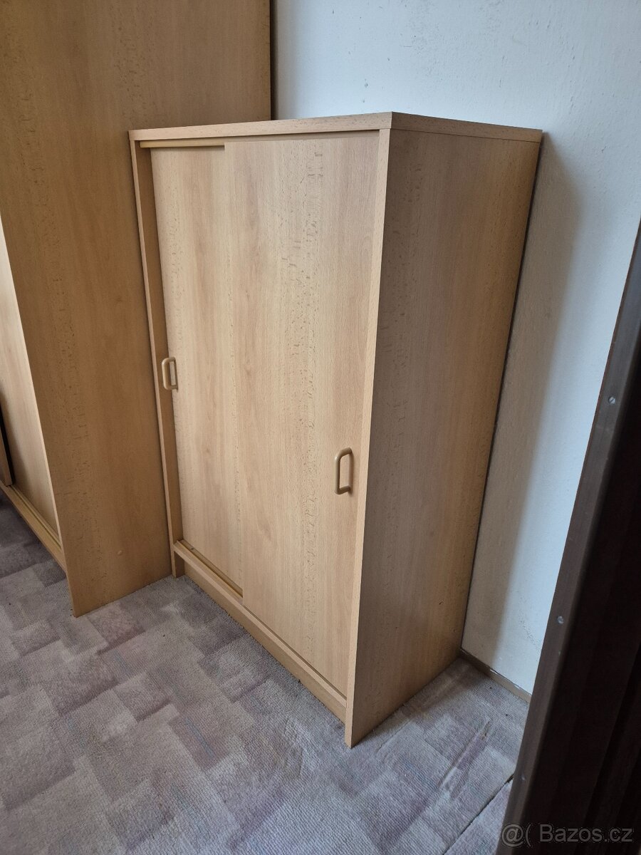 Skříňka - světlé dřevo