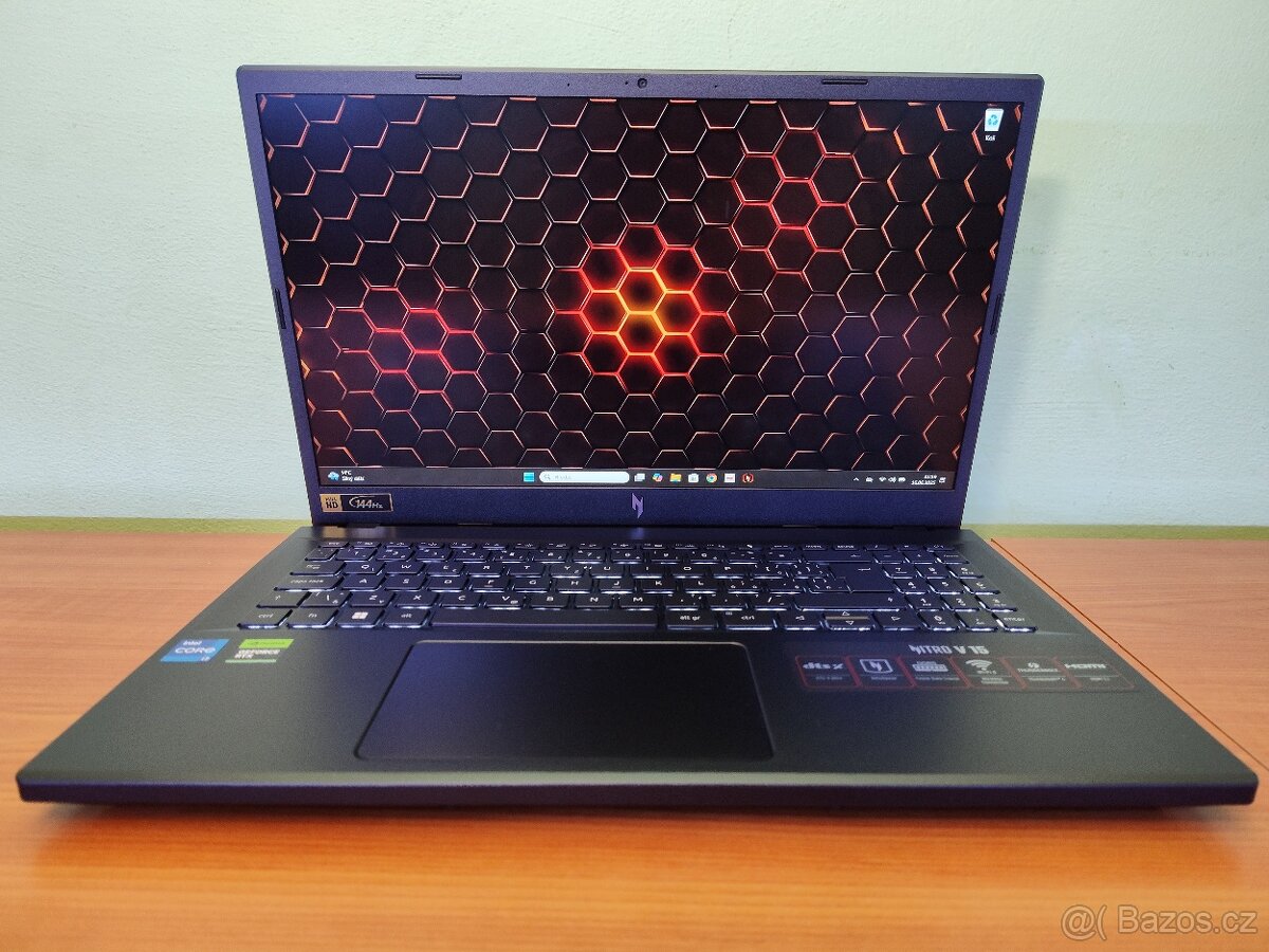 Nepoužitý Nitro V15,RTX 4060,i7-13gen-ZÁRUKA