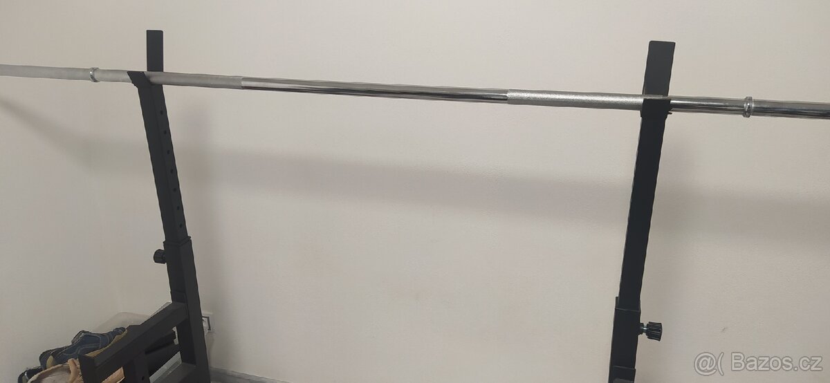 Vzpěračská tyč rovná 220cm/30mm