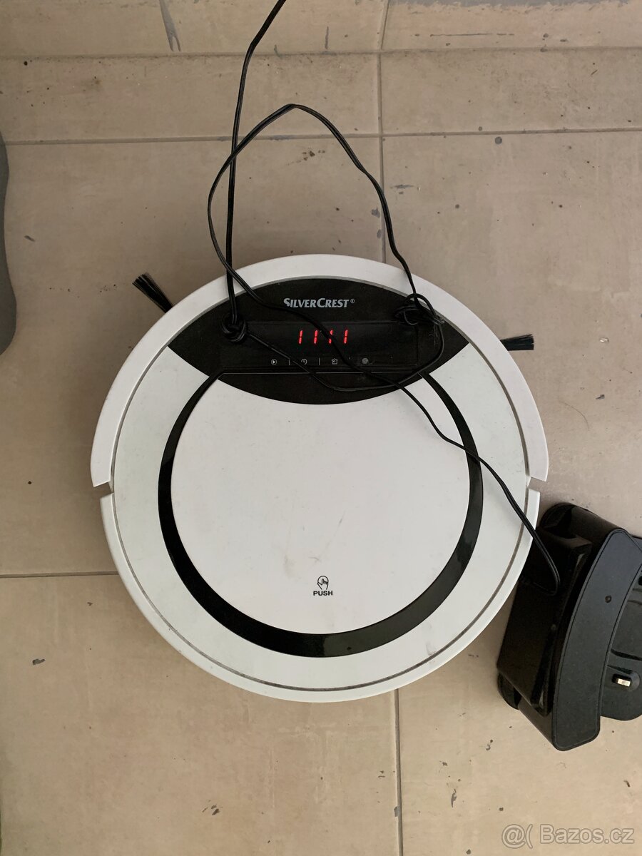 Predám robotický vysávač