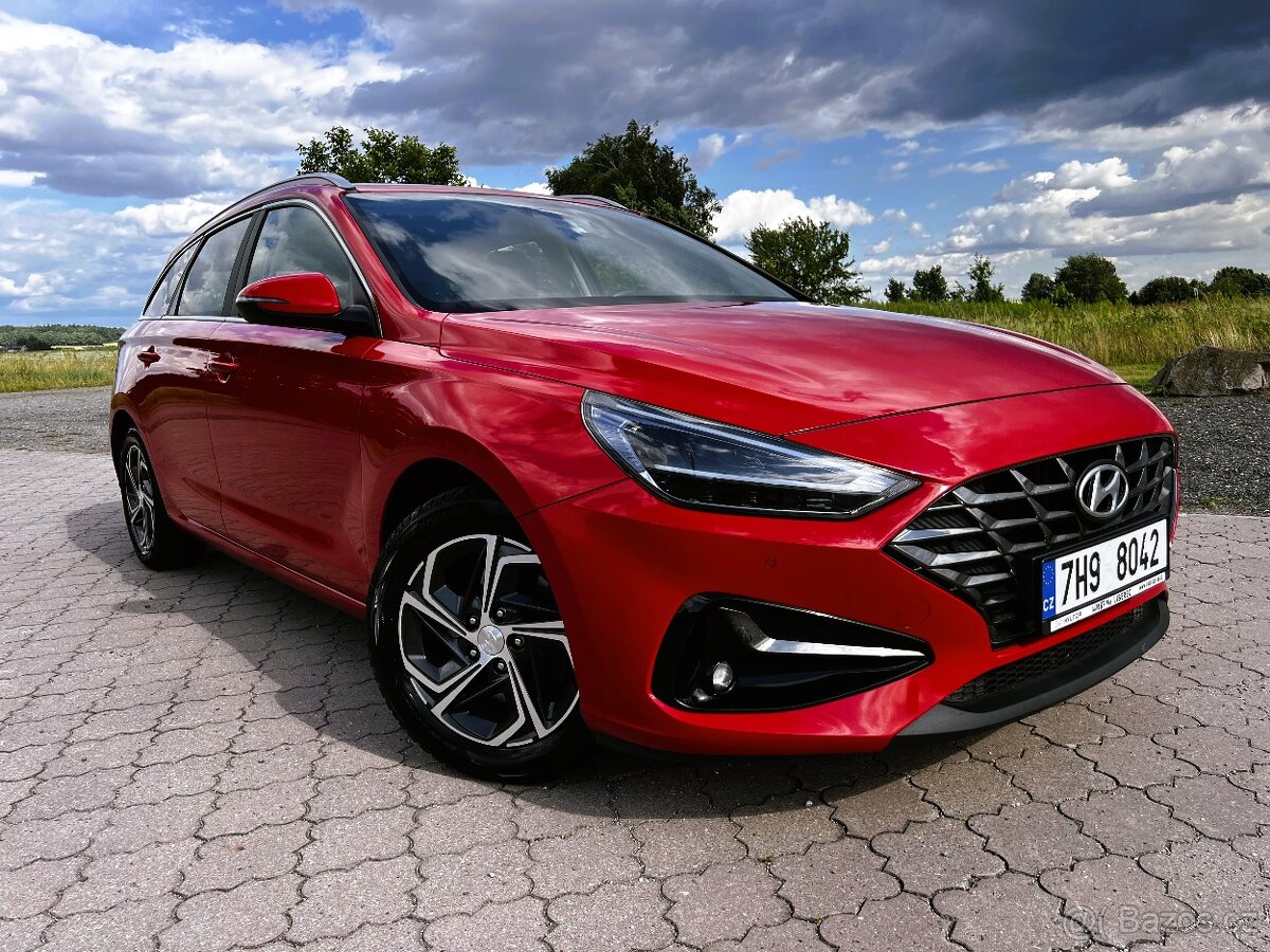 Hyundai i30 COMBI 1,0 T-GDi 88kW SMART LED, NAVI