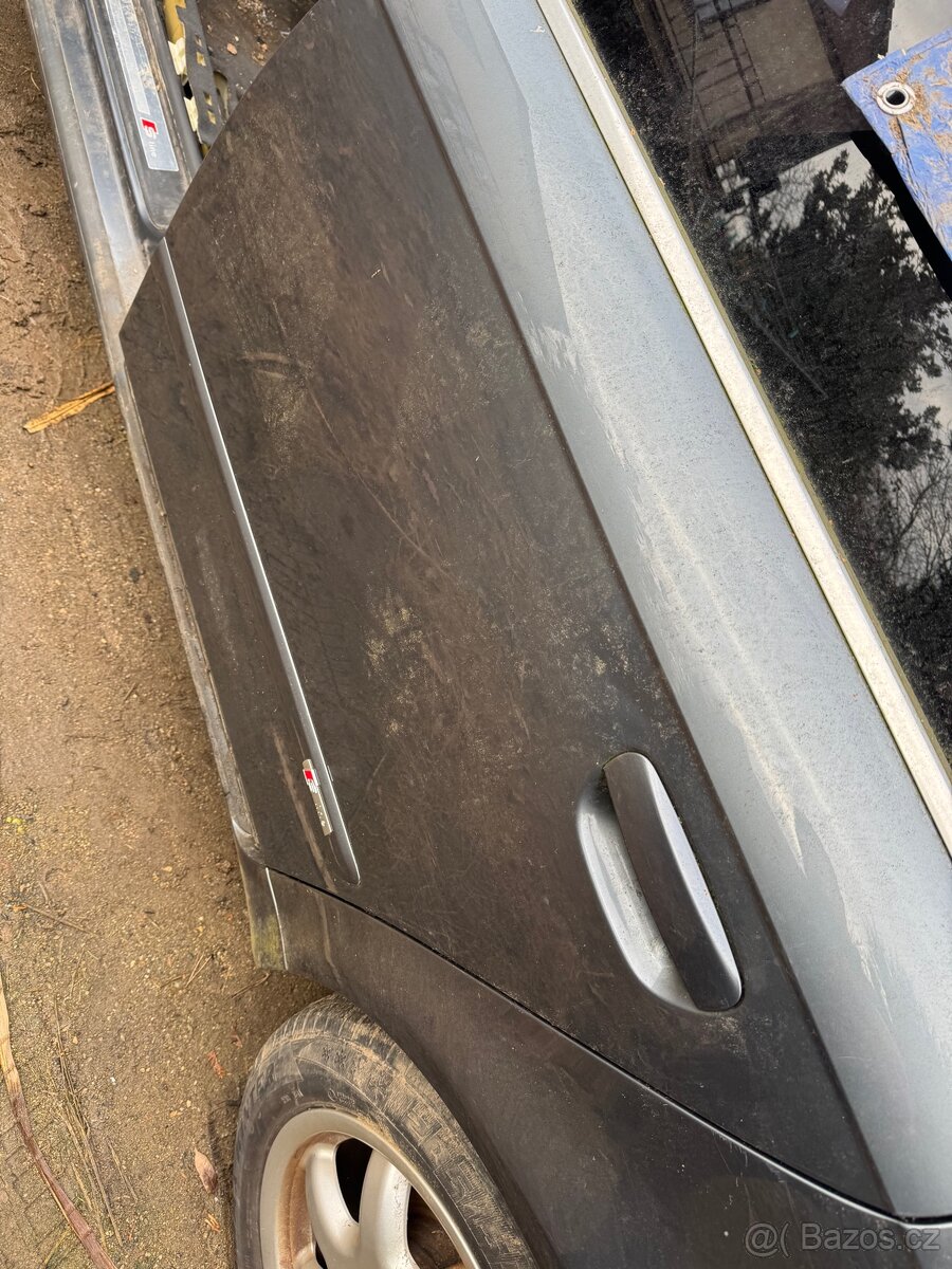 Dvere audi a4 b7 avant LX7Z