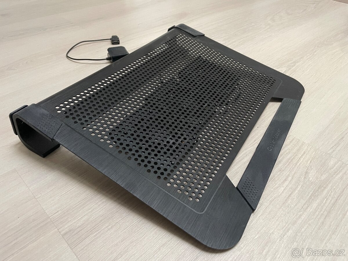 Cooler Master – podstavec pod notebook s ventilátory