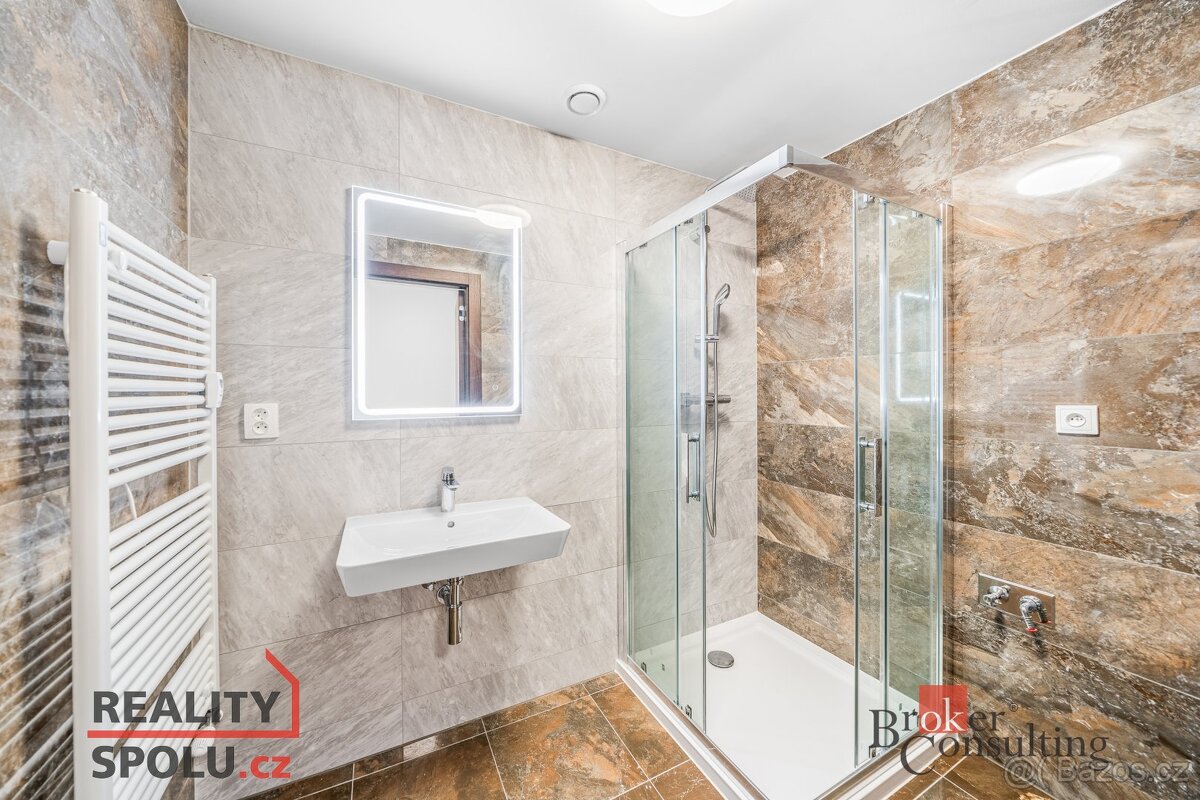 Pronájem, byty/3+kk, 69 m2, Husova 3326/1, 43801 Žatec, Loun