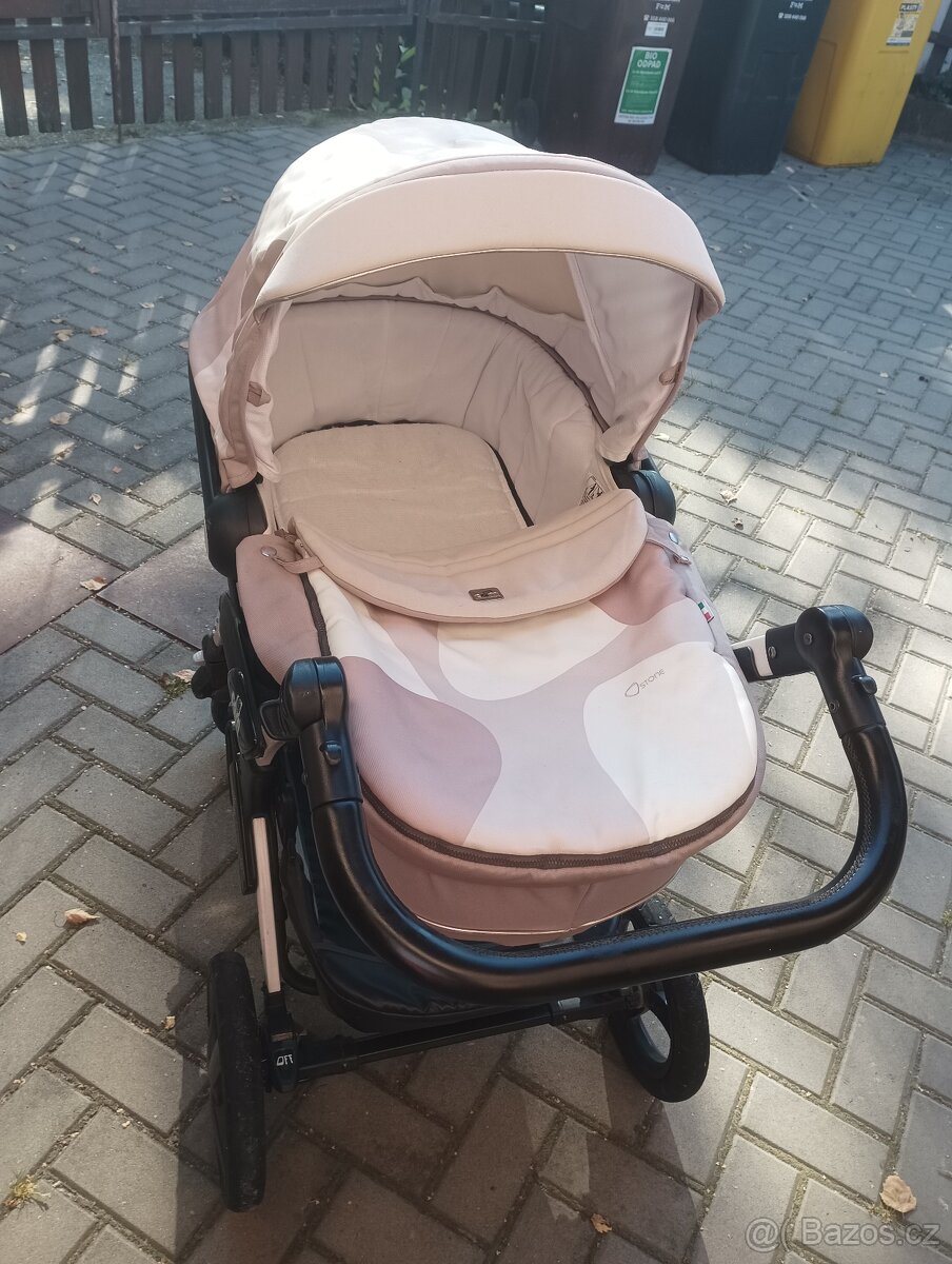 Kočárek trojkombinace