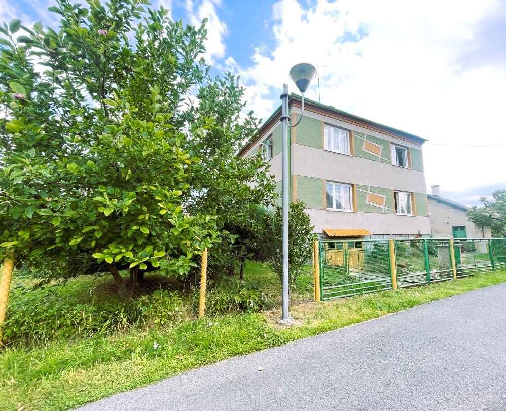 Rod.dům 5+1, garáž, zahrada v obci Rapotín, okr. Šumperk