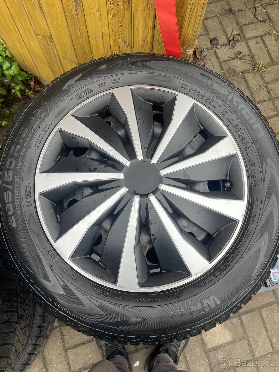 Sada zimních kol 5x108 205/60 r16